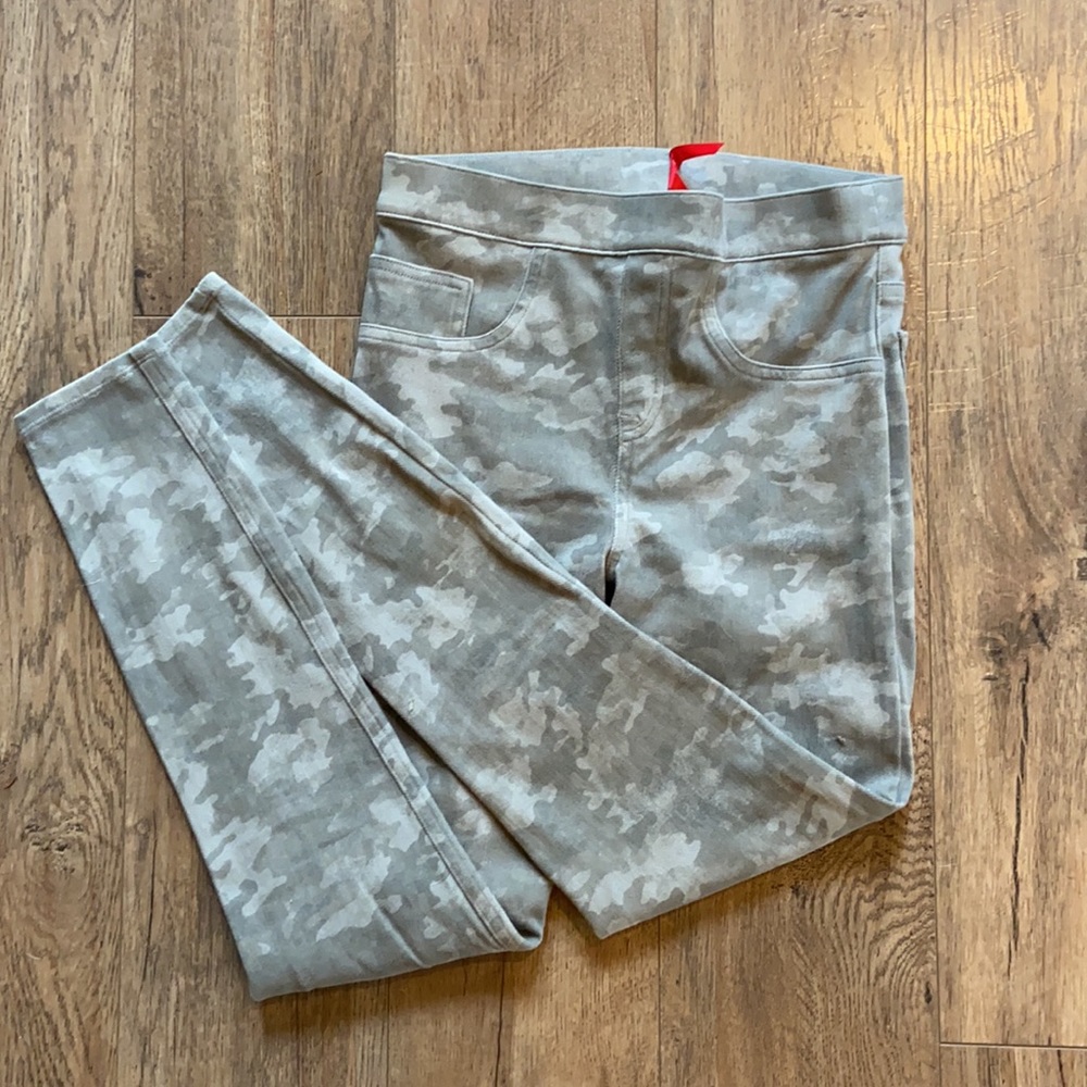 BRAND NEW Size Small Camo Jean Spanx pants.